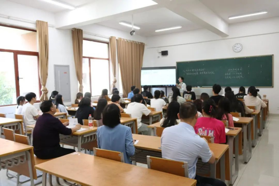 湖南省高校思想政治理论课教学指导委员会专家到米兰官网听课指导